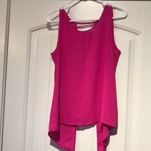 Magenta back cut-out express shirt small
